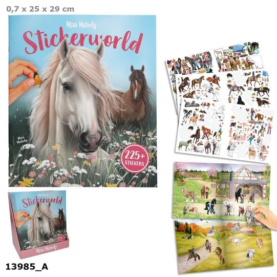 Miss Melody Stickerworld con 225 stickers creando el mundo de los caballos